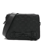 Taurillon Monogram Steamer Messenger Black