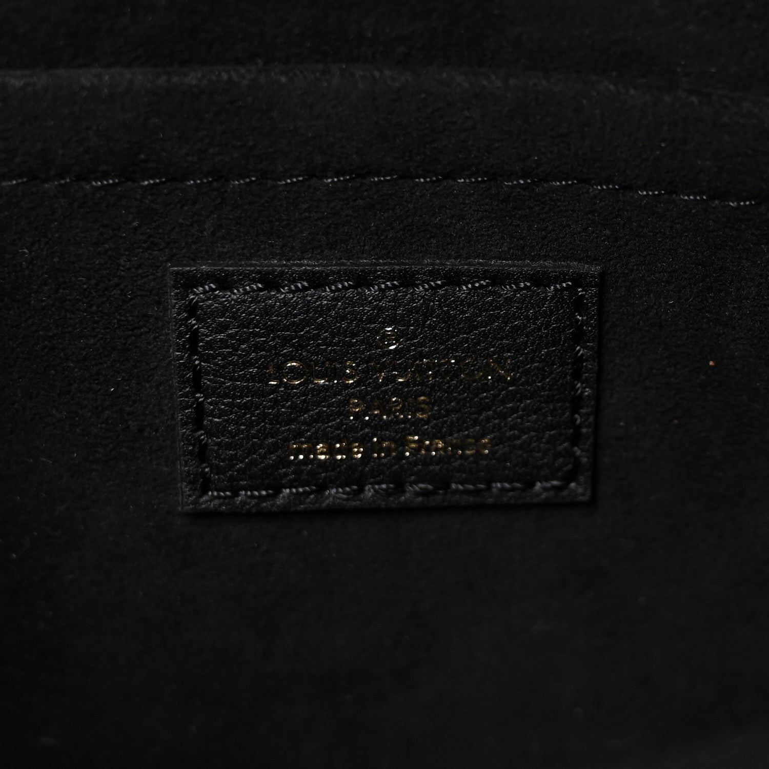Grained Calfskin Lockme Tender Black