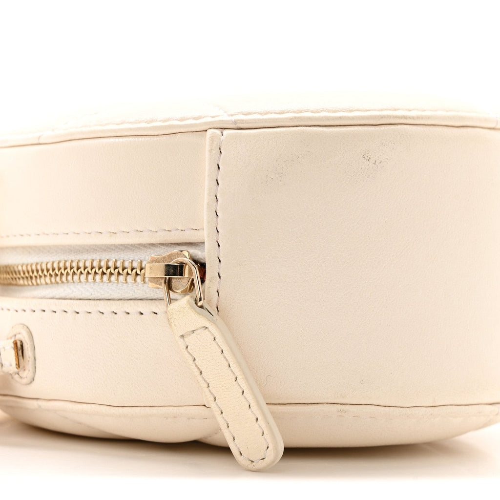 Lambskin Quilted Chanel 19 Round Clutch With Chain White