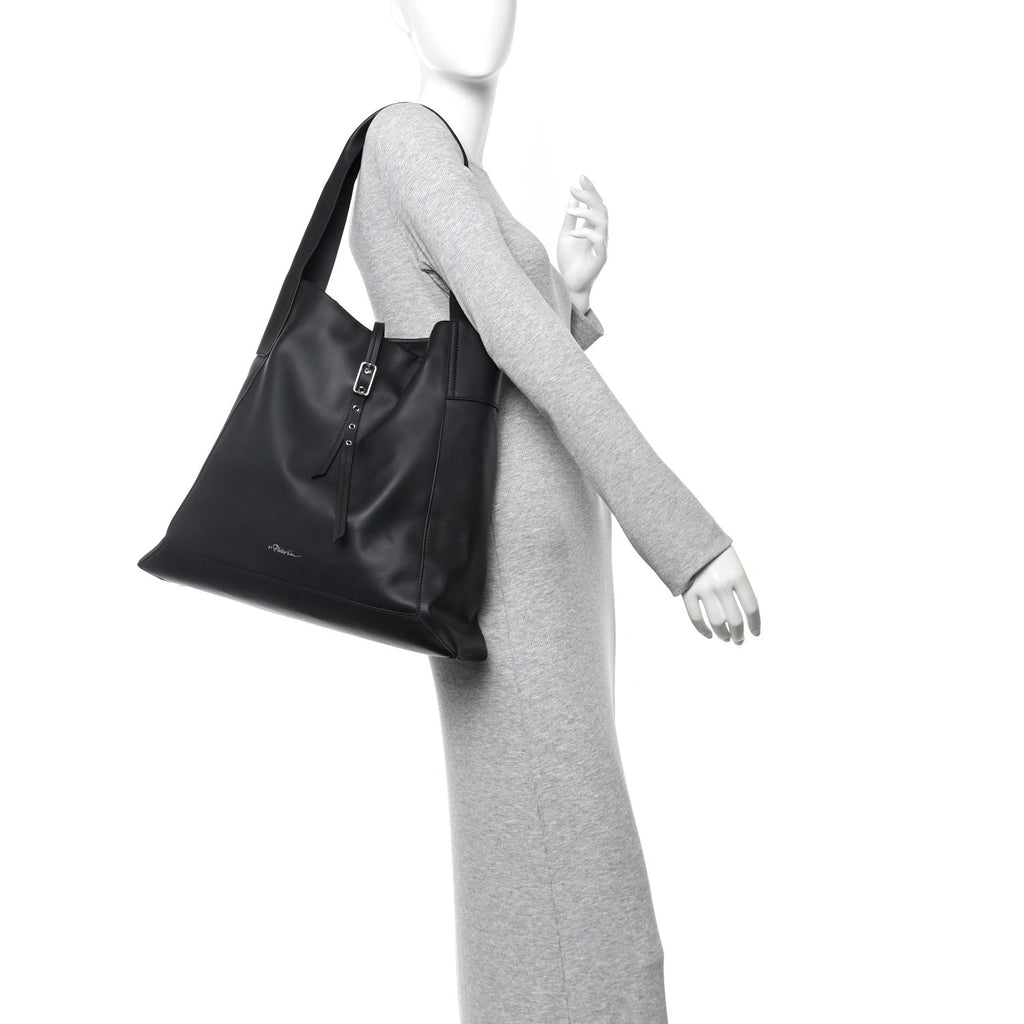 Calfskin Go Large Shoulder Bag Black