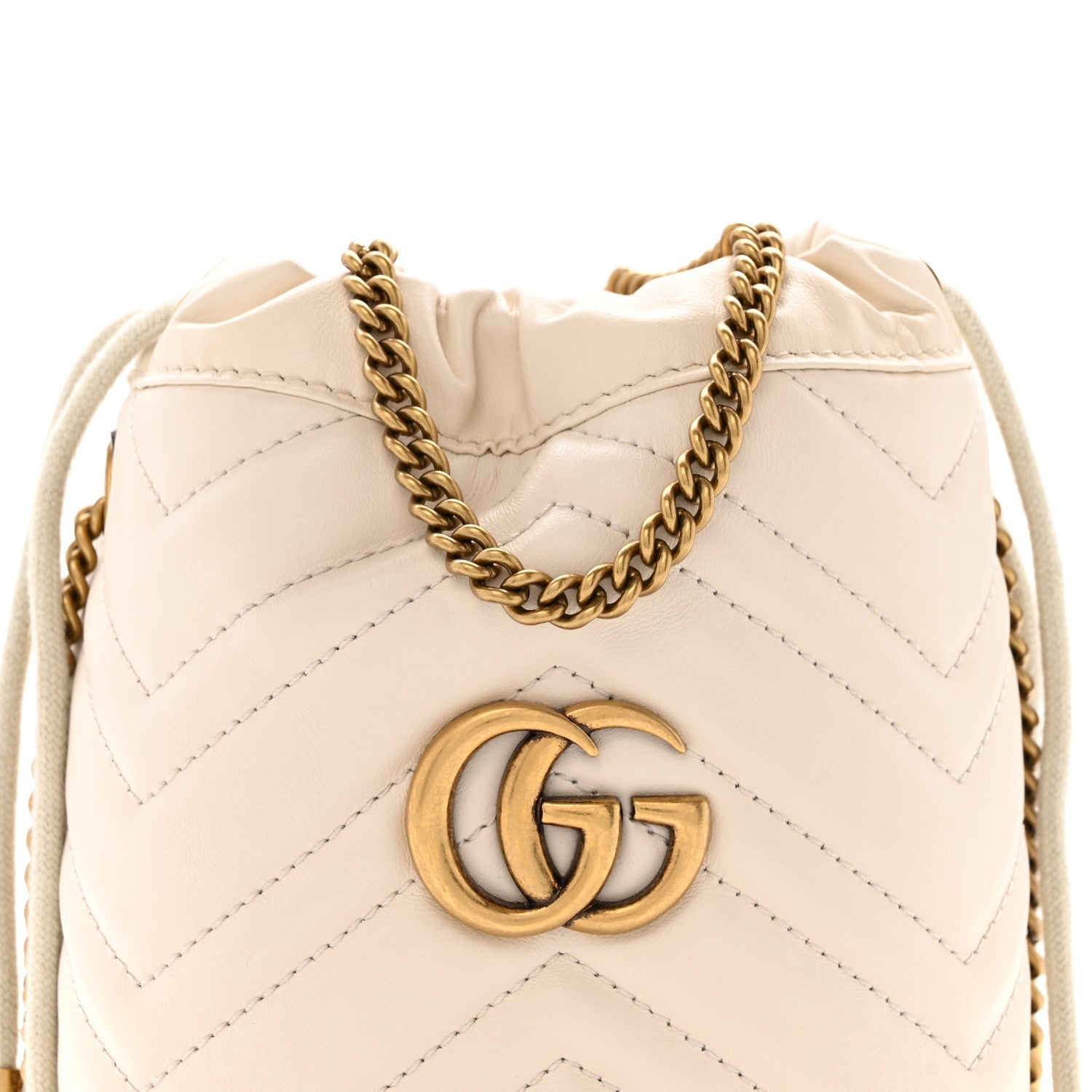 Calfskin Matelasse Mini GG Marmont 2.0 Bucket Bag White