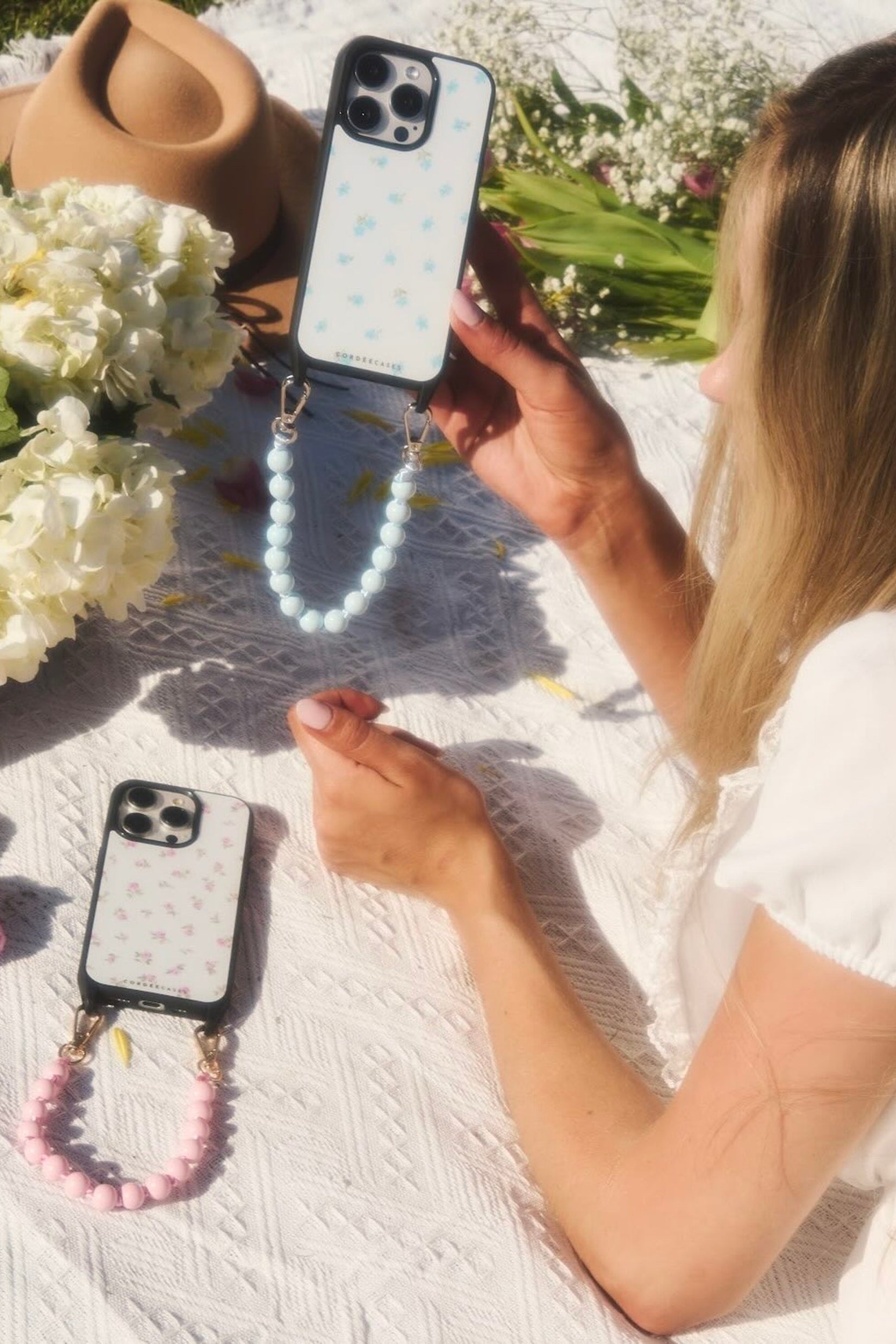 Cordée Cases Peony Picnic Phone Wristlet Set