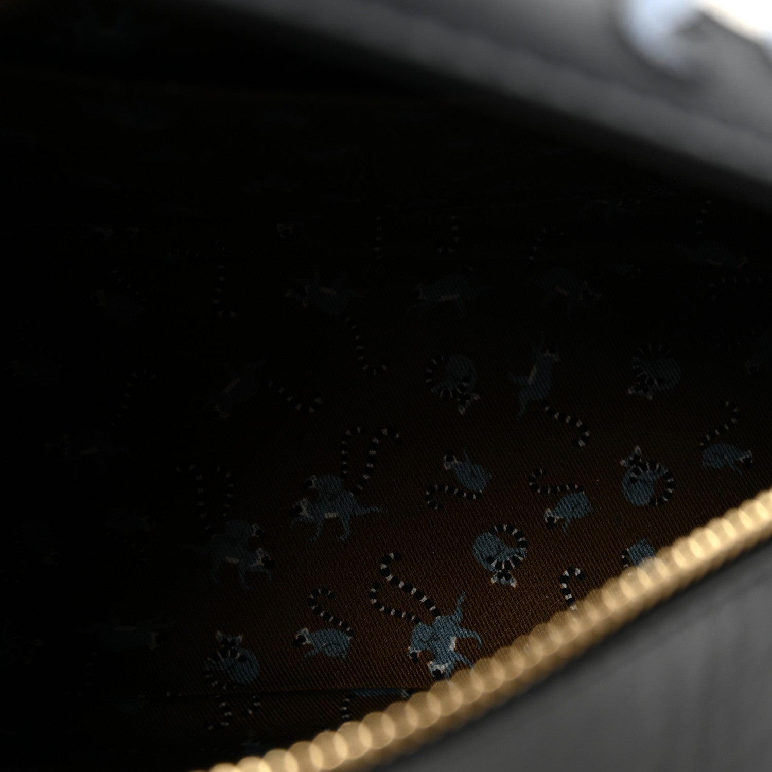 X SUNA FUJITA Satin Calfskin Small Lemur Puzzle Edge Bag Black