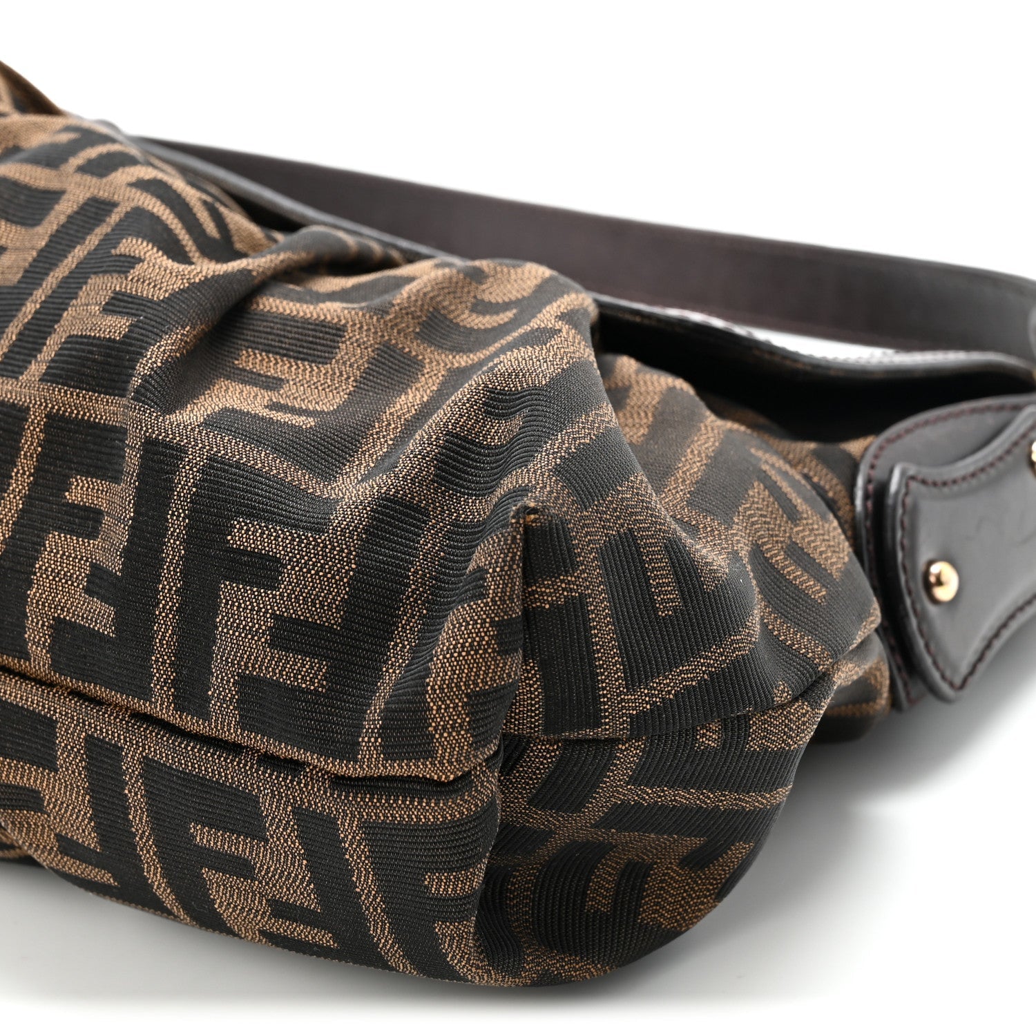 Zucca Medium Chef Shoulder Bag Tobacco
