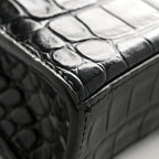 Shiny Calfskin Monochrome Crocodile Embossed Hourglass Chain Bag Black
