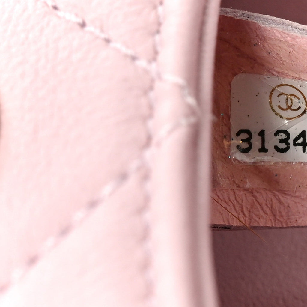 Calfskin Quilted Pearl Small About Pearls Hobo Bag Light Pink