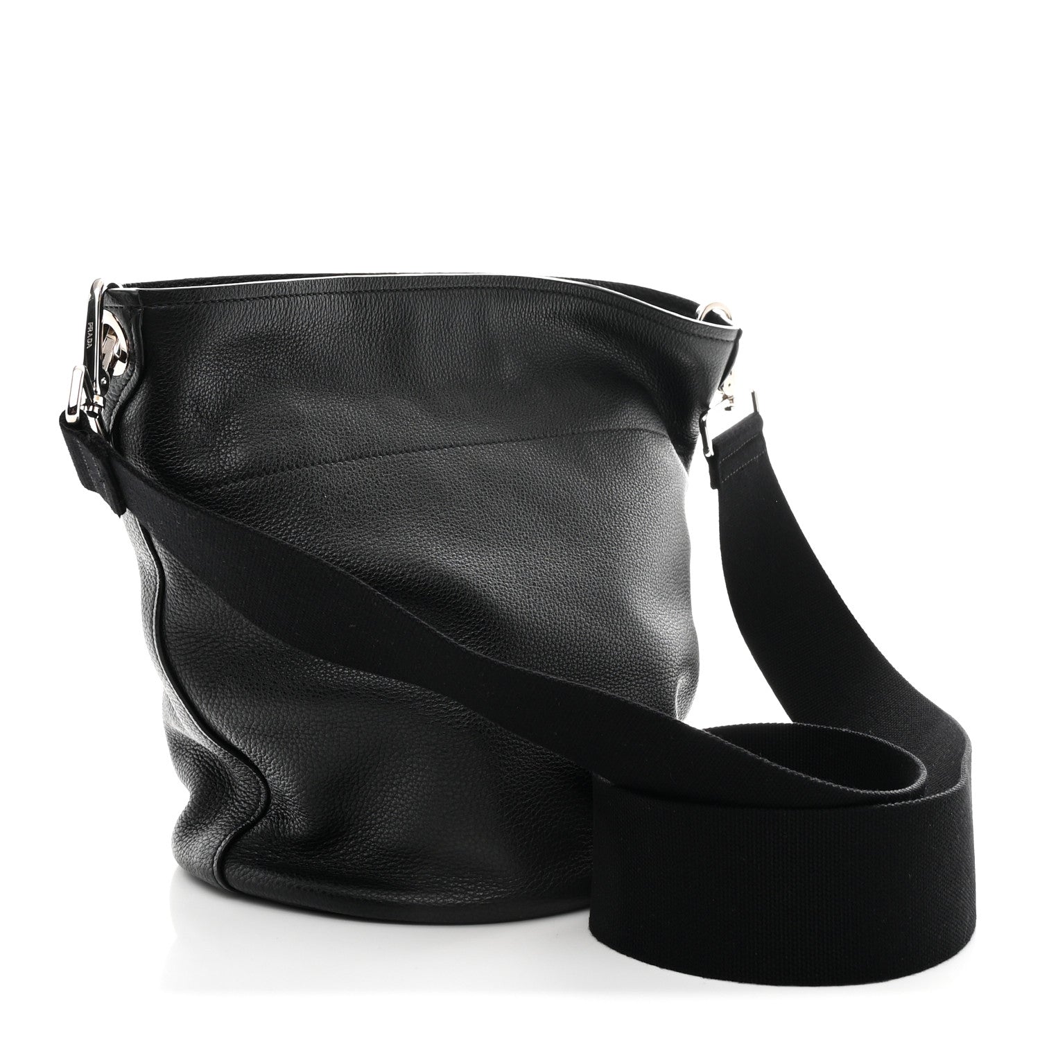 Vitello Daino Bucket Bag Black