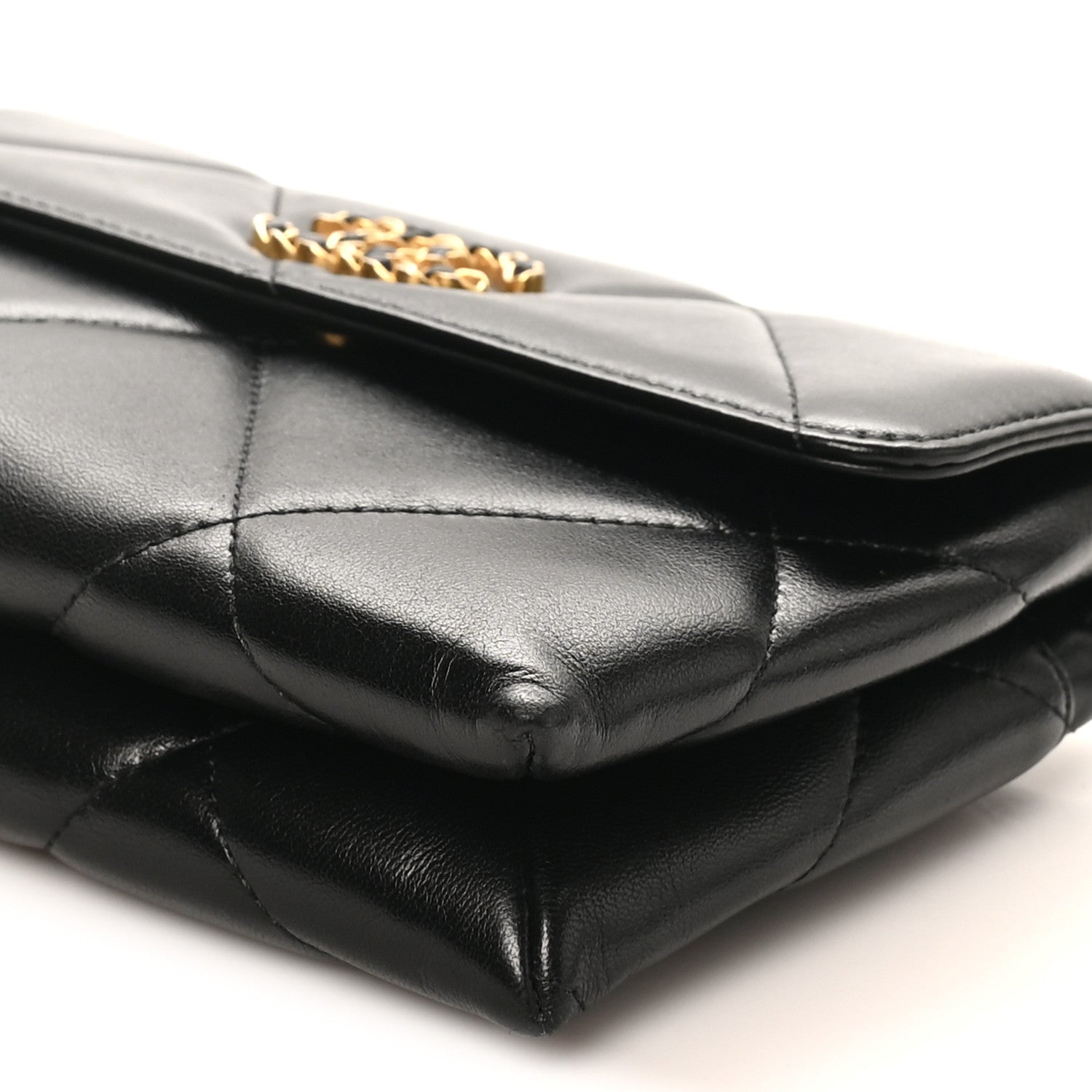 Lambskin Quilted Chanel 19 Flap Clutch Black