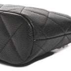 Caviar Quilted Classic Clutch With Chain Black