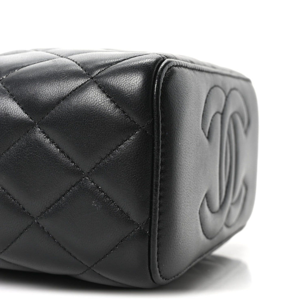 Lambskin Quilted Small Top Handle Vanity Case With Chain Black