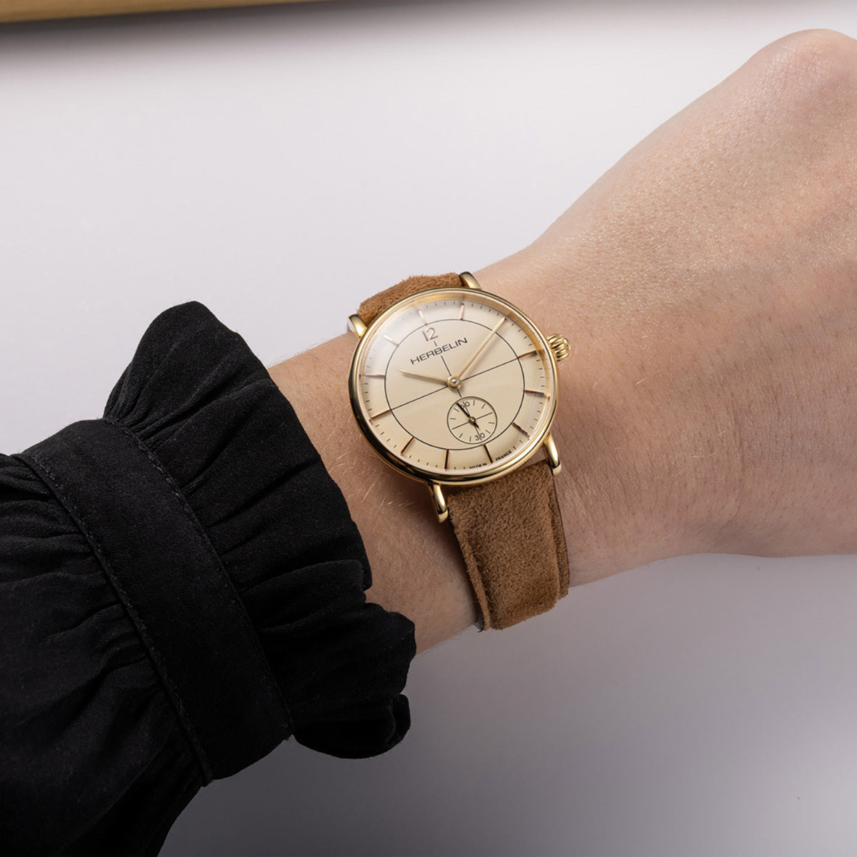Herbelin Inspiration Ladies Suede Gold Watch