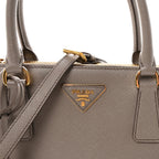 Saffiano Lux Large Galleria Double Zip Tote Argilla