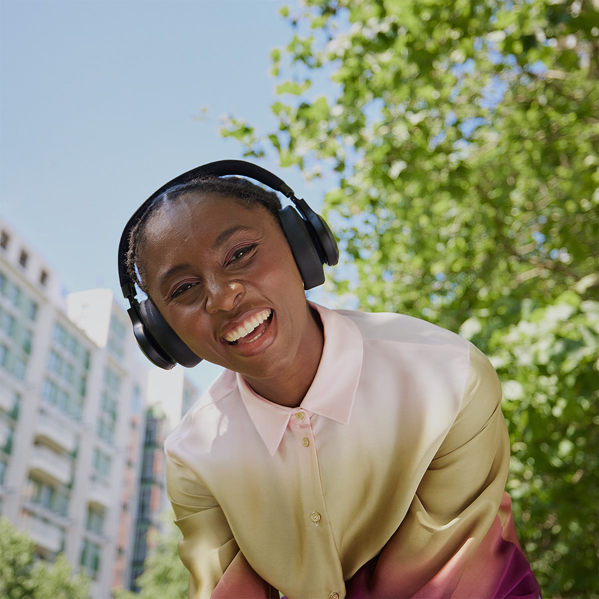 JBL Live 770NC Wireless Over Ear Noise Cancelling Headphone Bundle with gSport Case (Black)
