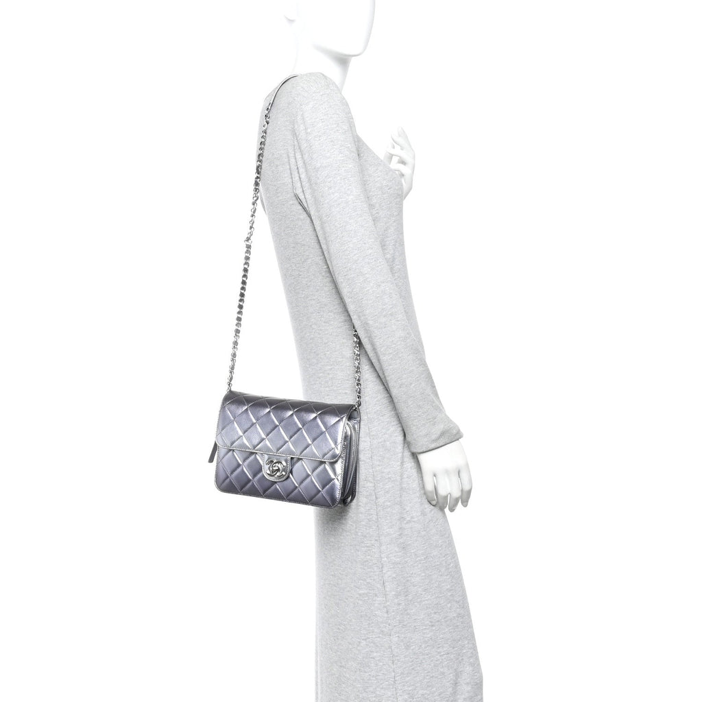 Metallic Lambskin Large Like A Wallet Flap Silver