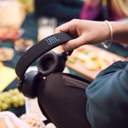 JBL Live 670NC Wireless On Ear Noise Cancelling Headphone Bundle with gSport Case (Black)