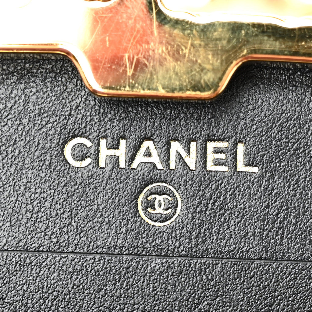 Glazed Goatskin Quilted Small Box With Chain Black