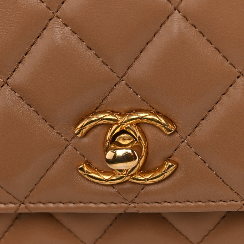 Calfskin Quilted Perfect Fit Wallet On Chain WOC Beige