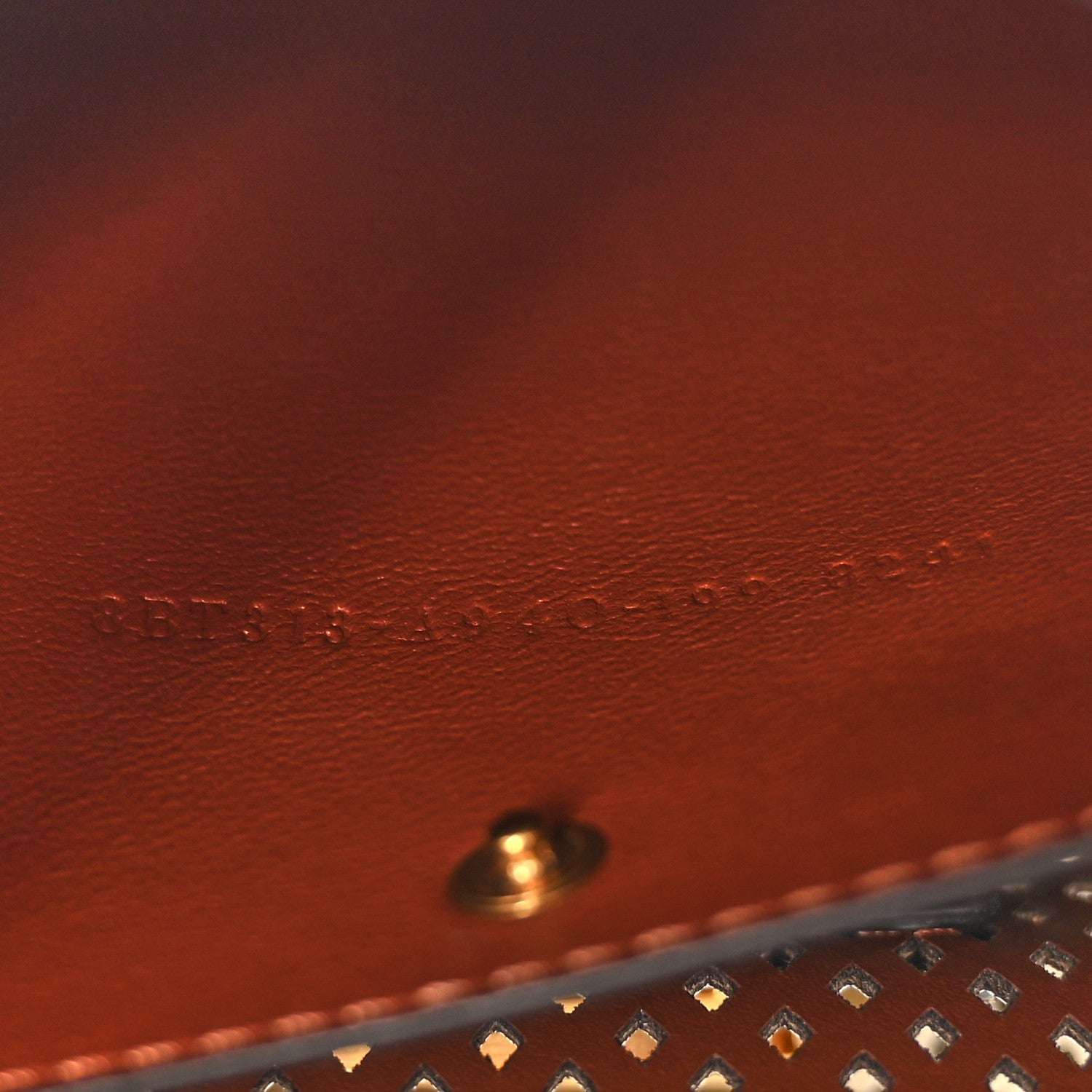 Vitello Liberty Glossy Lambskin F is Fendi Perforated Kan U Shoulder Bag White Ice Rust Maya