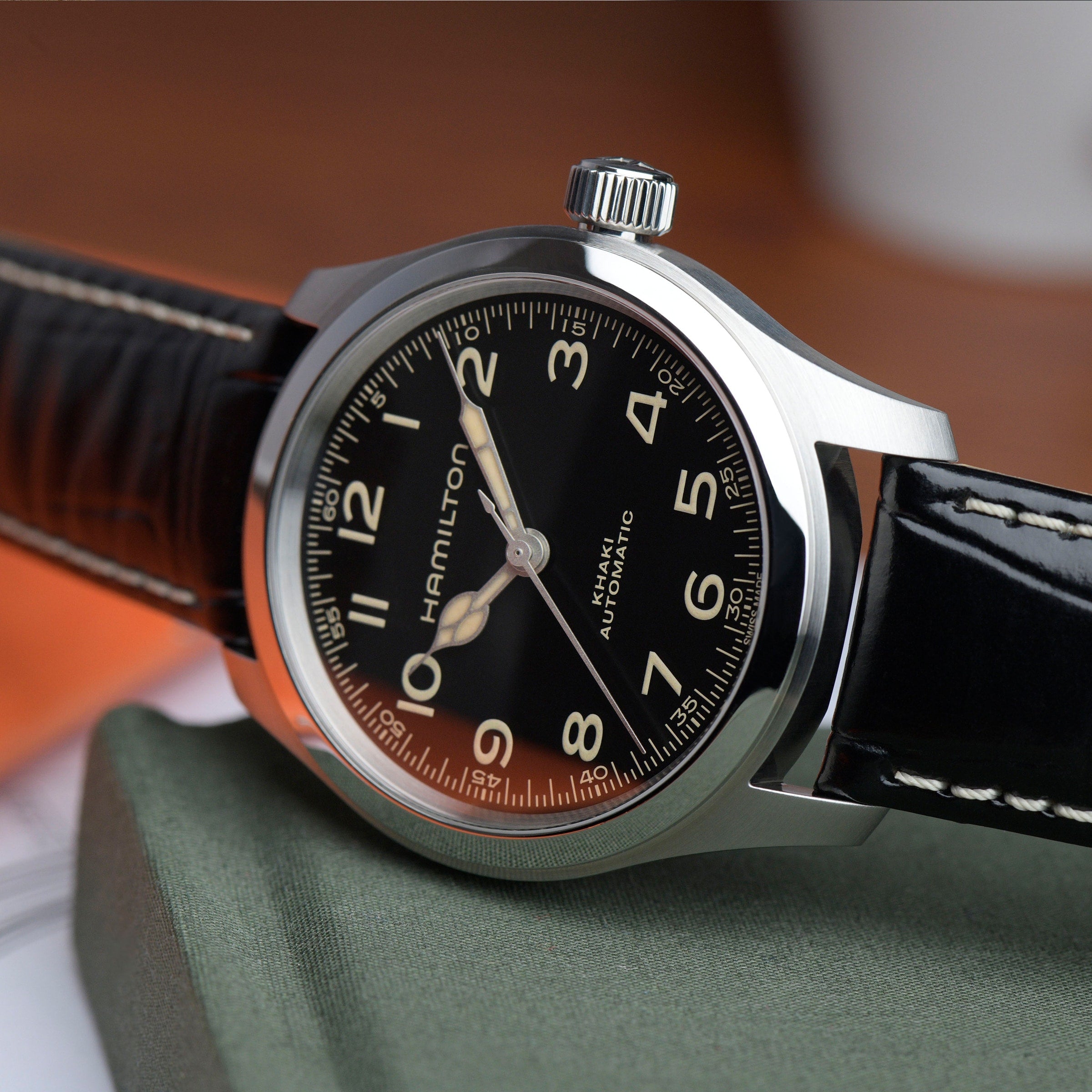 Khaki Field Murph 38mm | 38mm, Leather, Black Dial