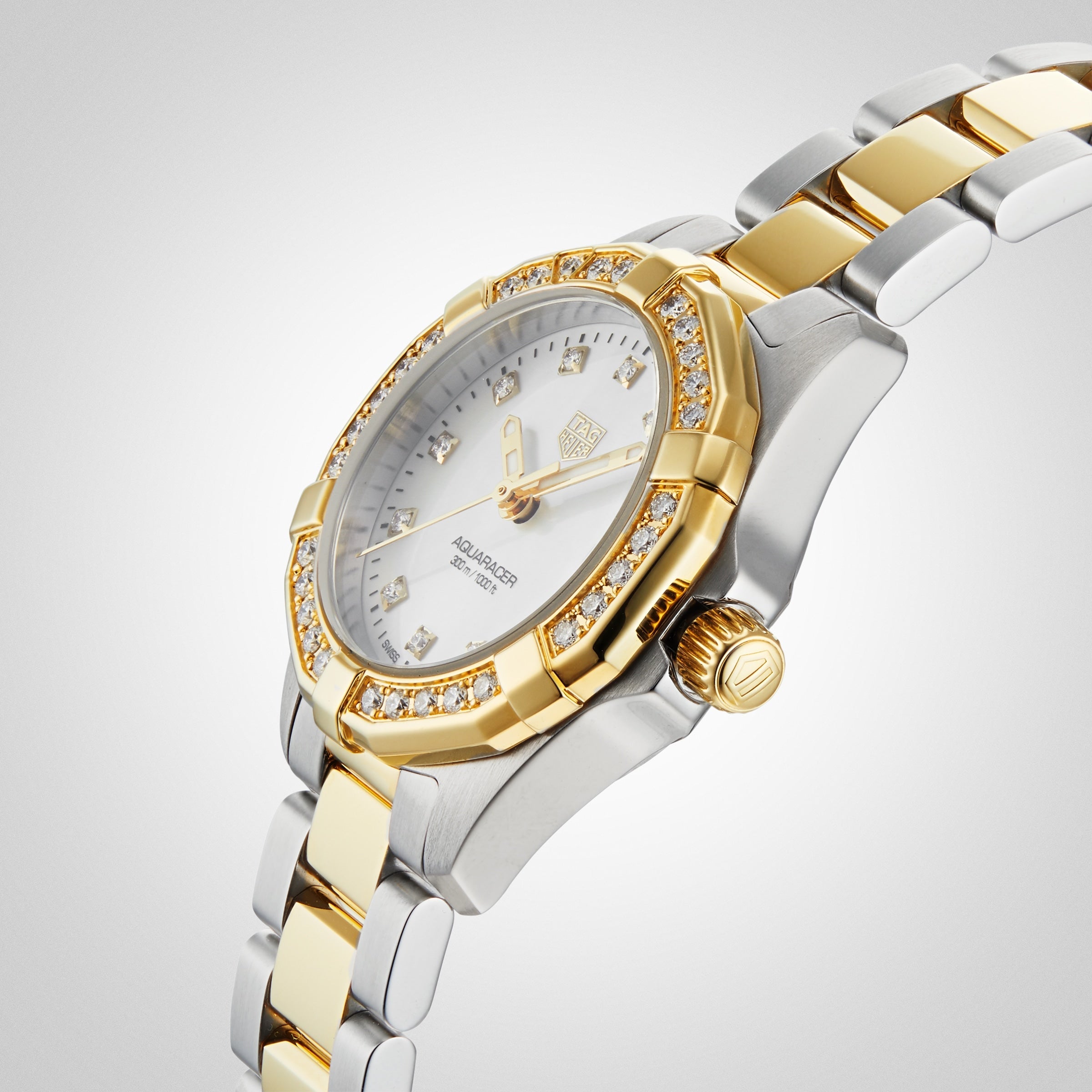 Aquaracer Date