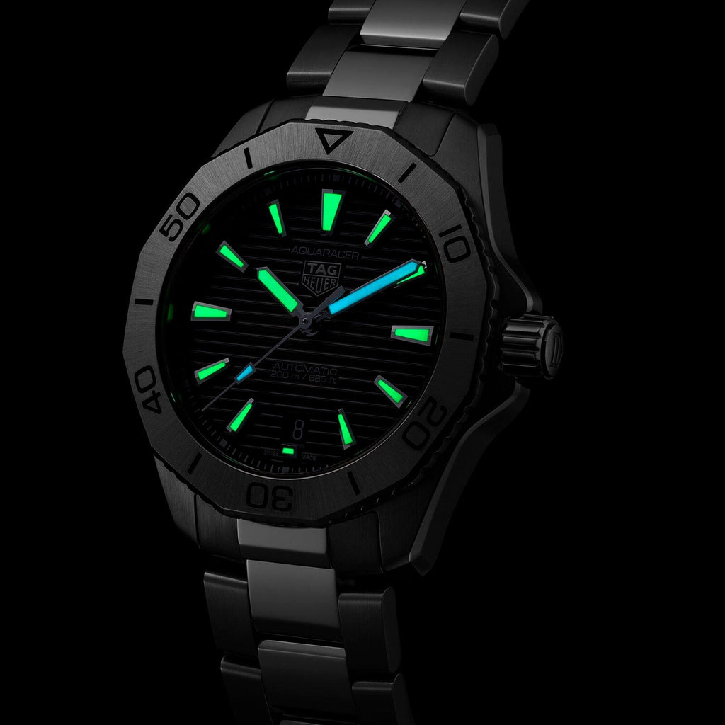 Aquaracer Professional 200 Date | 40mm, Stainless Steel, Black Dial