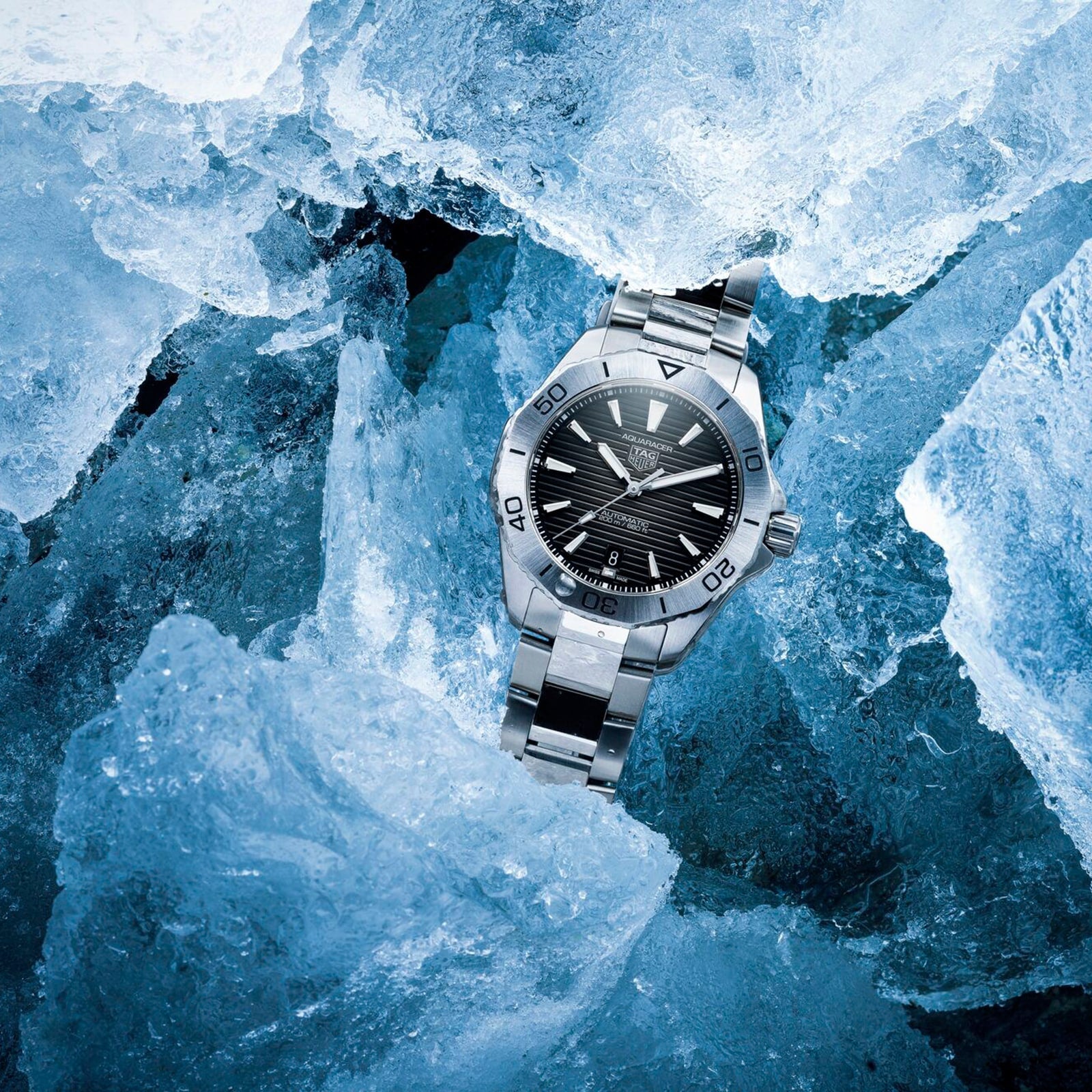 Aquaracer Professional 200 Date | 40mm, Stainless Steel, Black Dial