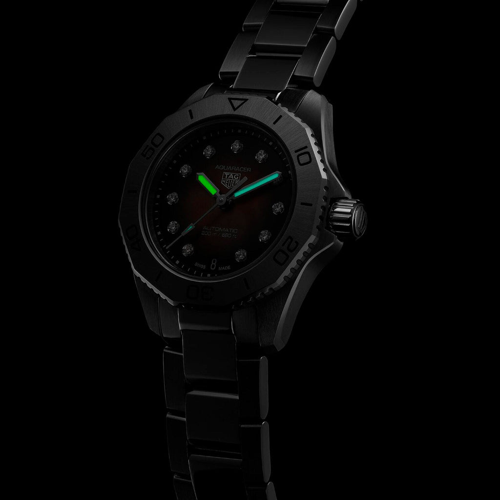 Aquaracer Professional 200 Date