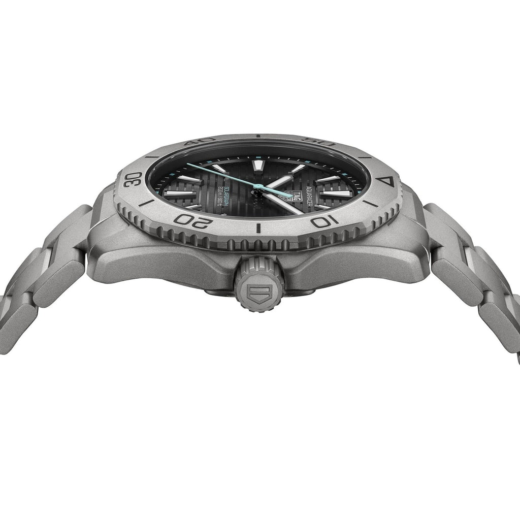 Aquaracer Professional 200 Solargraph | 40mm, Titanium, Black Dial