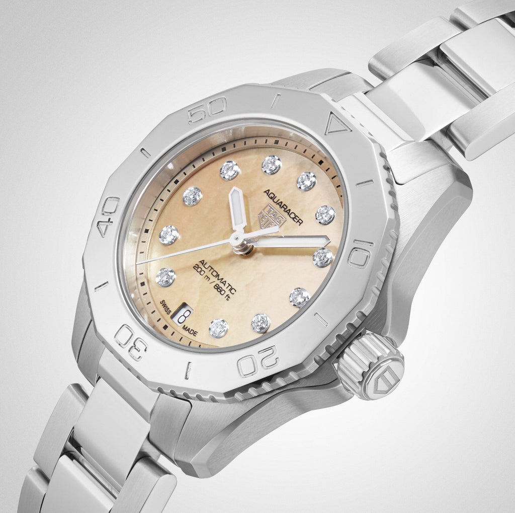 Aquaracer Professional 200 Date