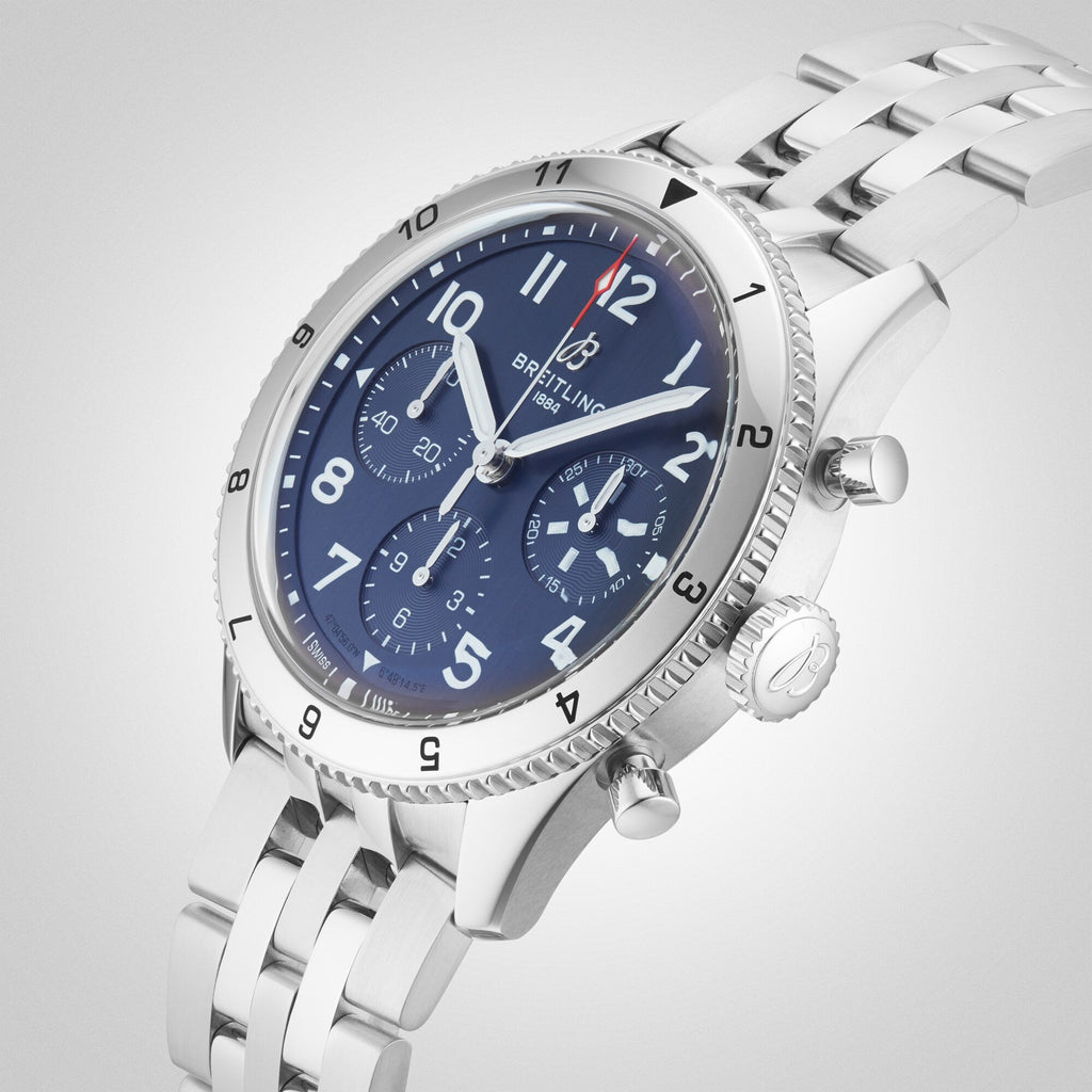 Classic AVI Chronograph 42 Tribute To Vought F4U