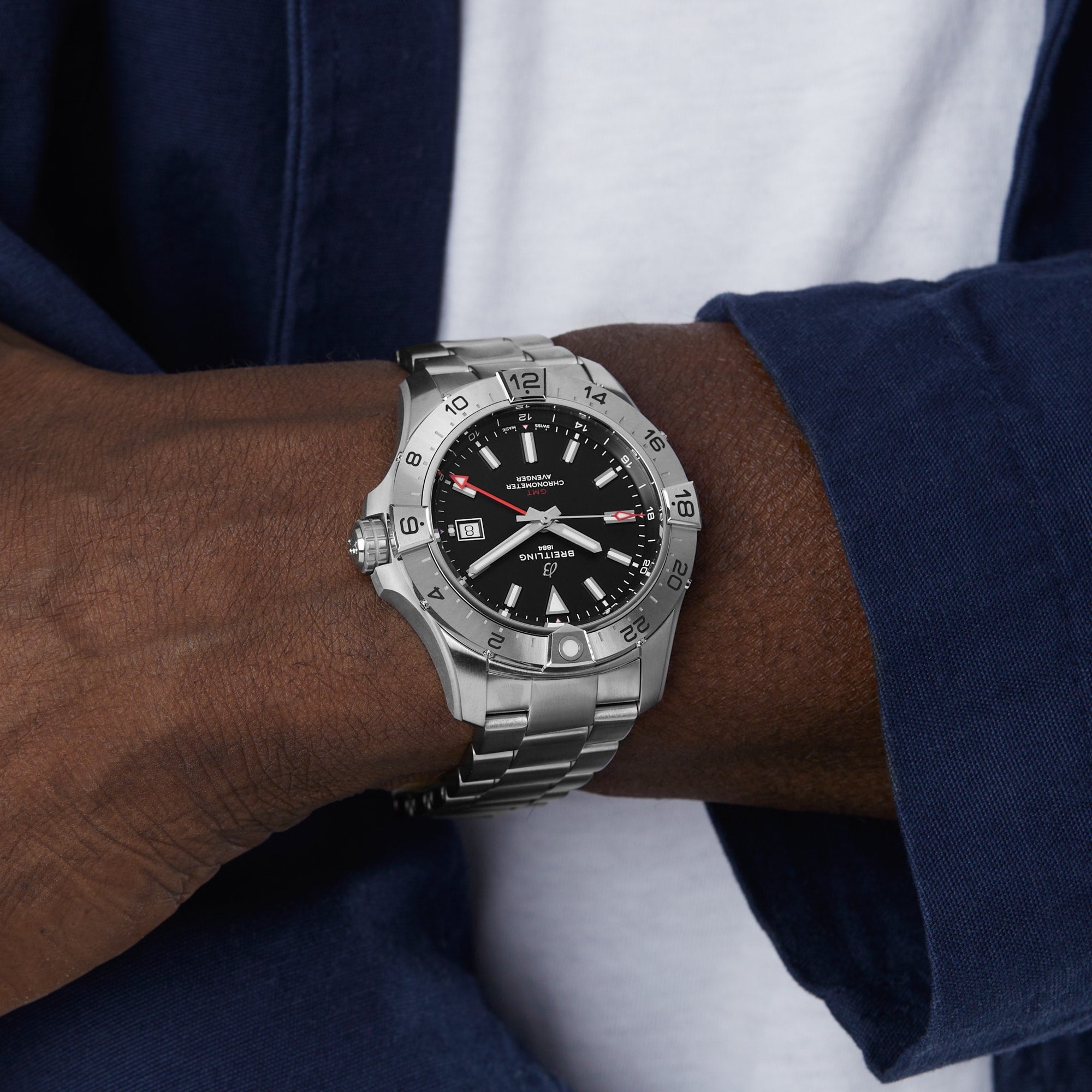 Avenger Automatic GMT 44