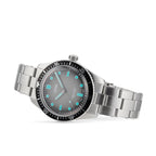 Divers Sixty‑Five