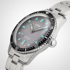 Divers Sixty‑Five