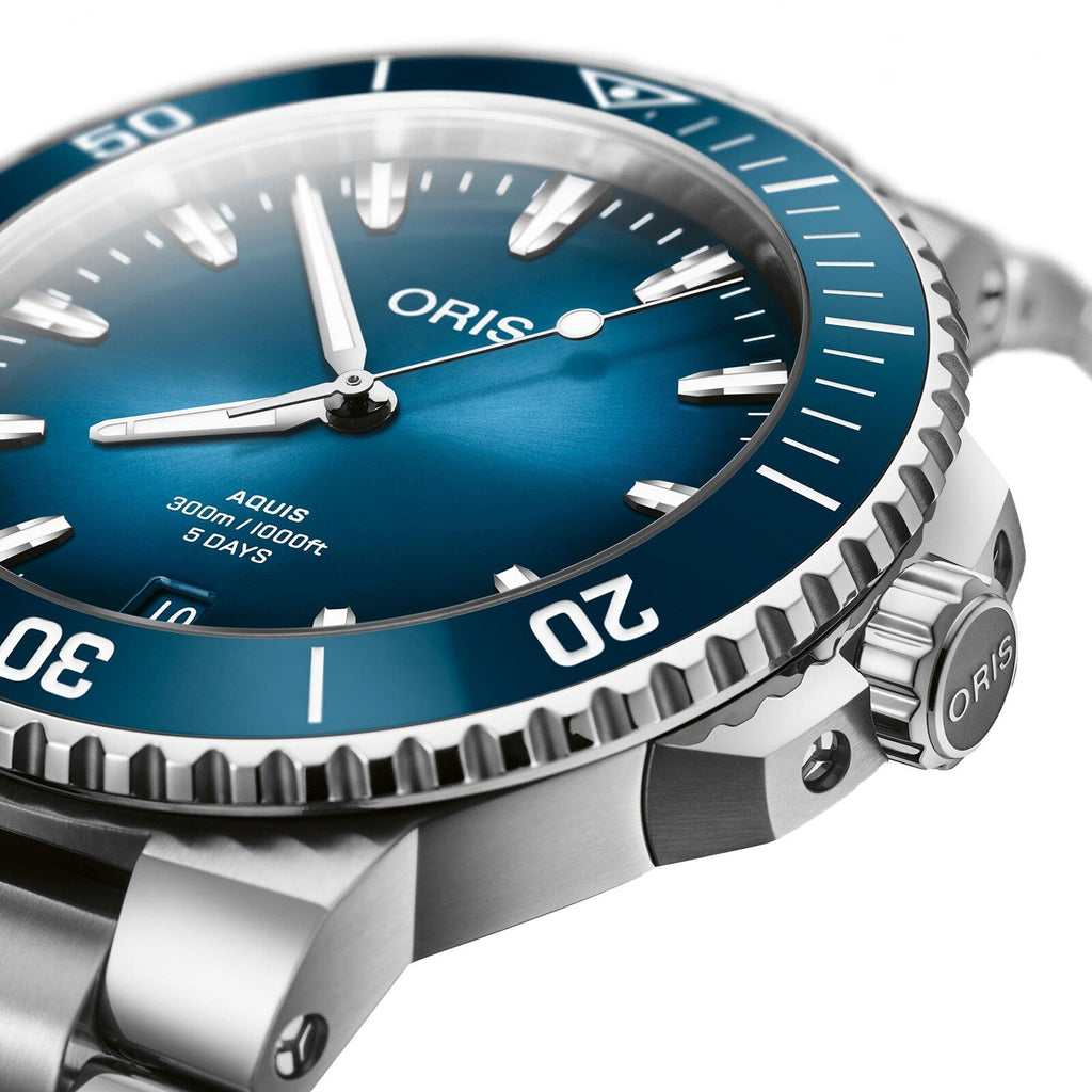 Aquis Date Calibre 400