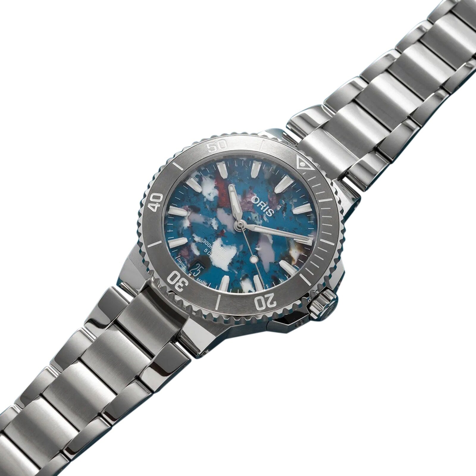 Aquis Date Upcycle Calibre 400