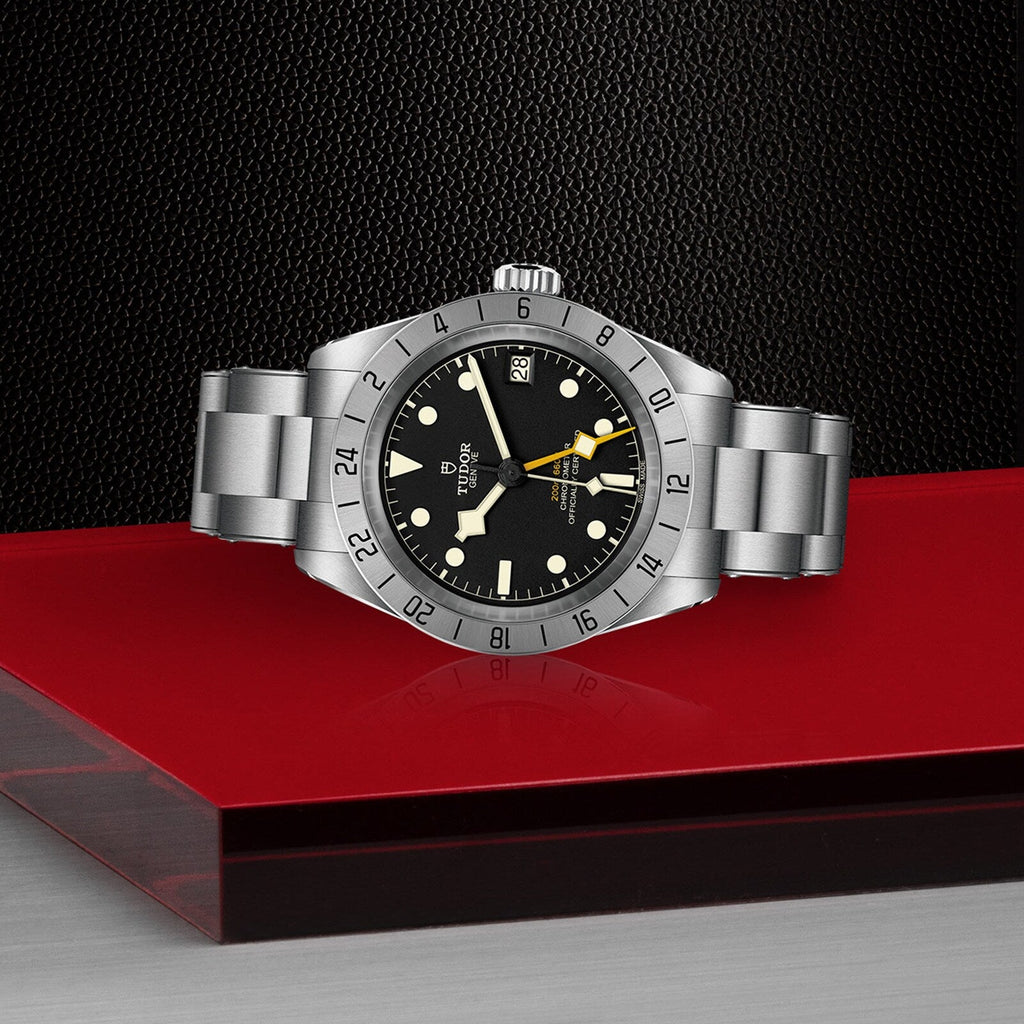 Black Bay Pro | 39mm, Stainless Steel, Black Dial