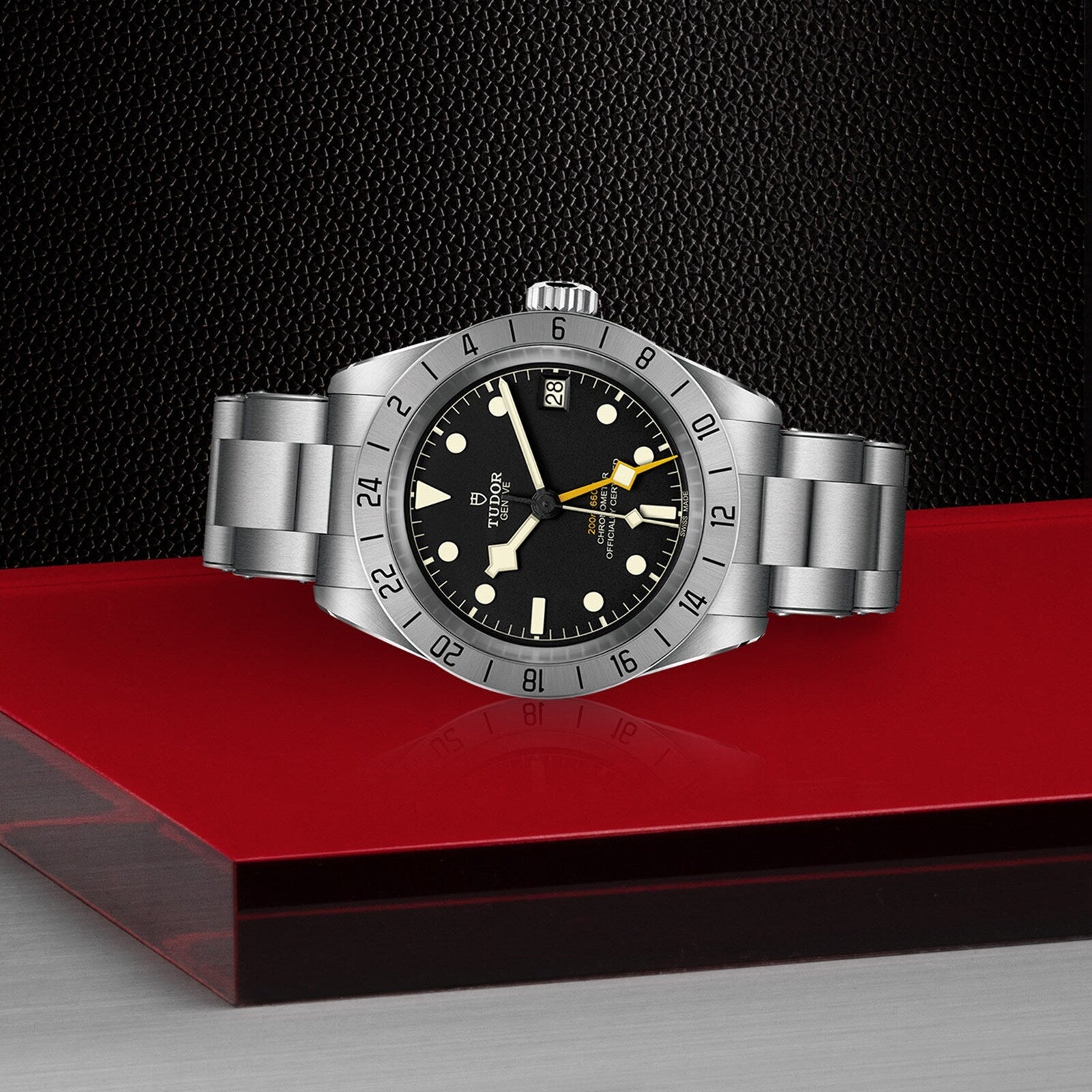 Black Bay Pro | 39mm, Stainless Steel, Black Dial