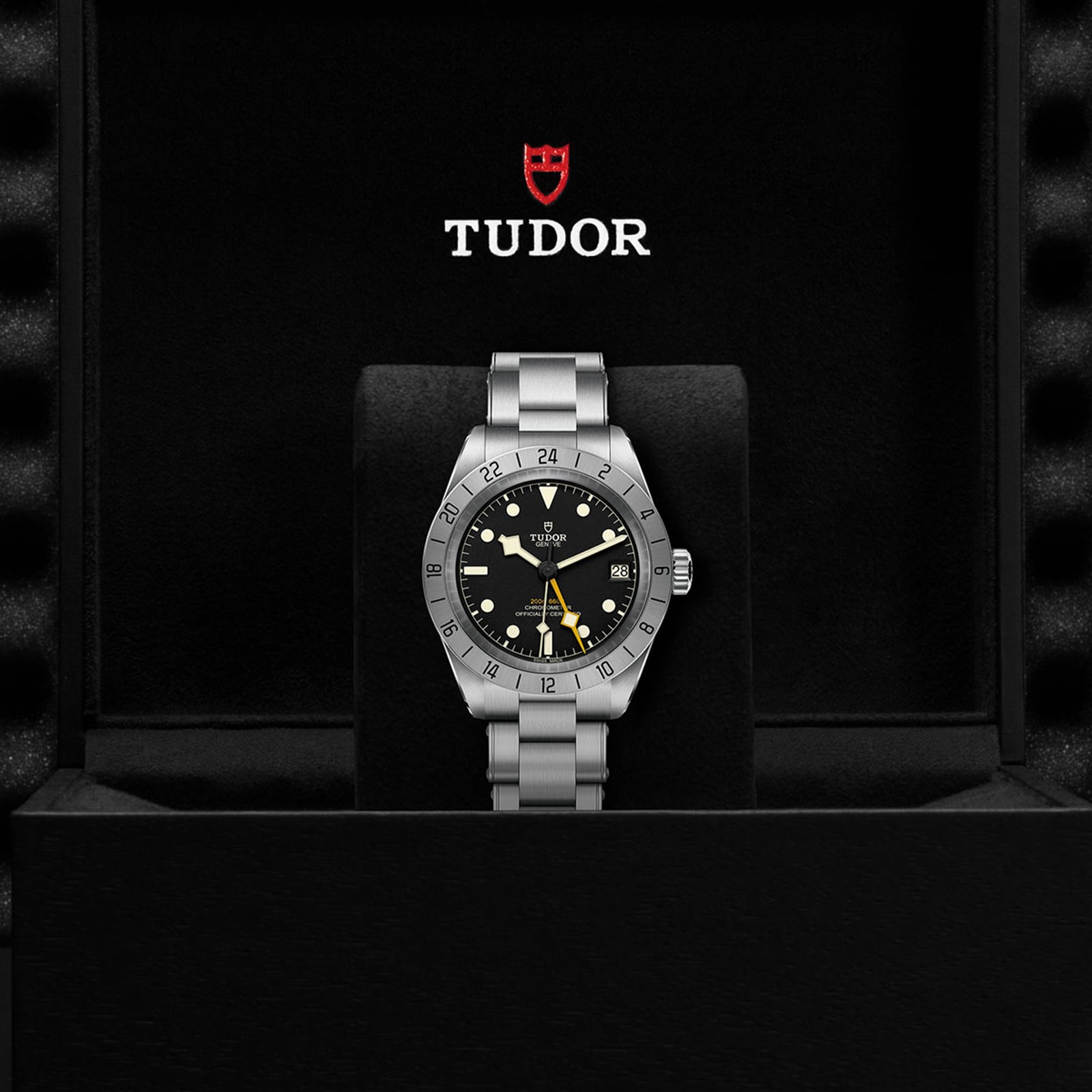 Black Bay Pro | 39mm, Stainless Steel, Black Dial