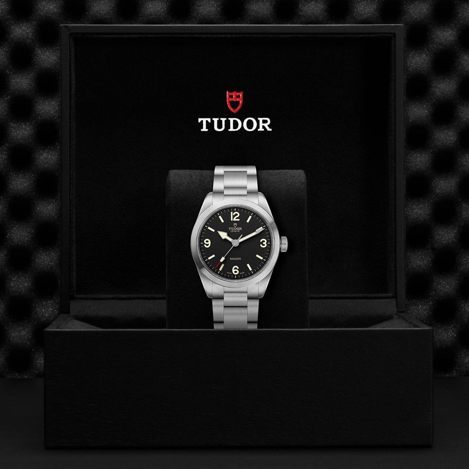 Ranger | 39mm, Stainless Steel, Black Dial