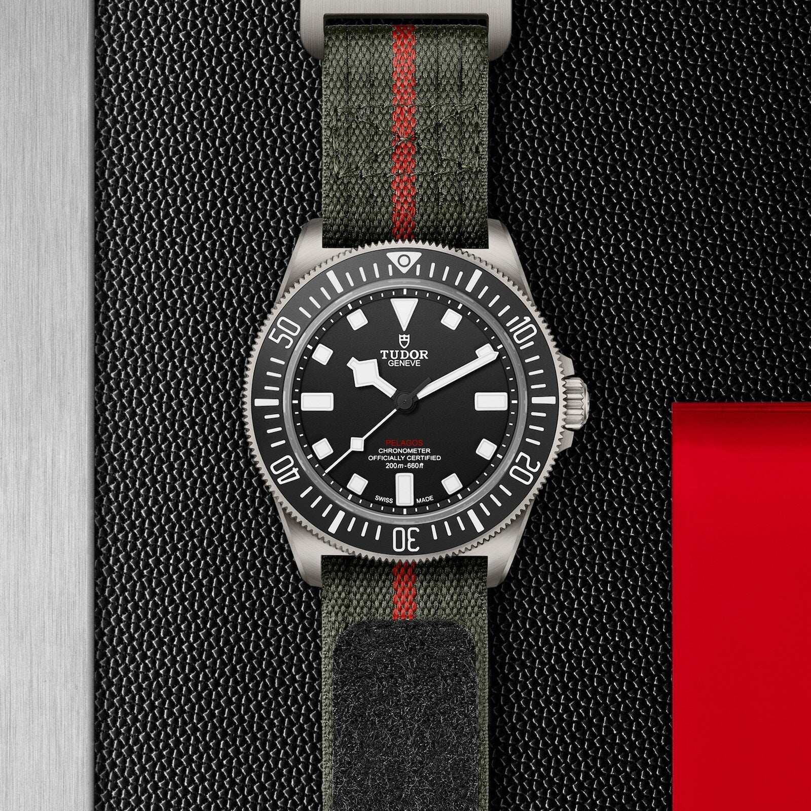 Pelagos FXD | 42mm, Fabric Strap, Black Dial