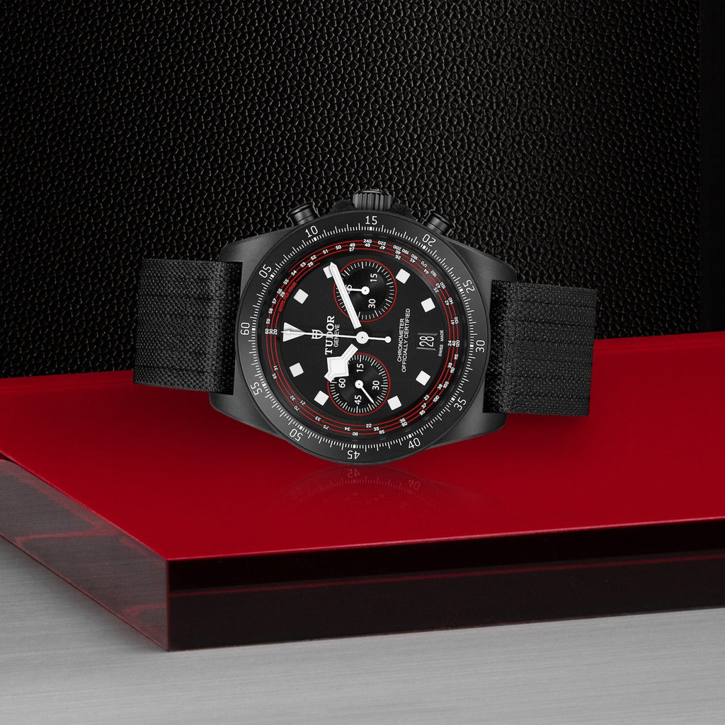 Pelagos FXD Chrono | 43mm, Fabric Strap, Black Dial