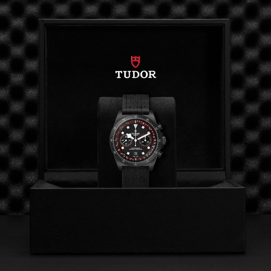 Pelagos FXD Chrono | 43mm, Fabric Strap, Black Dial
