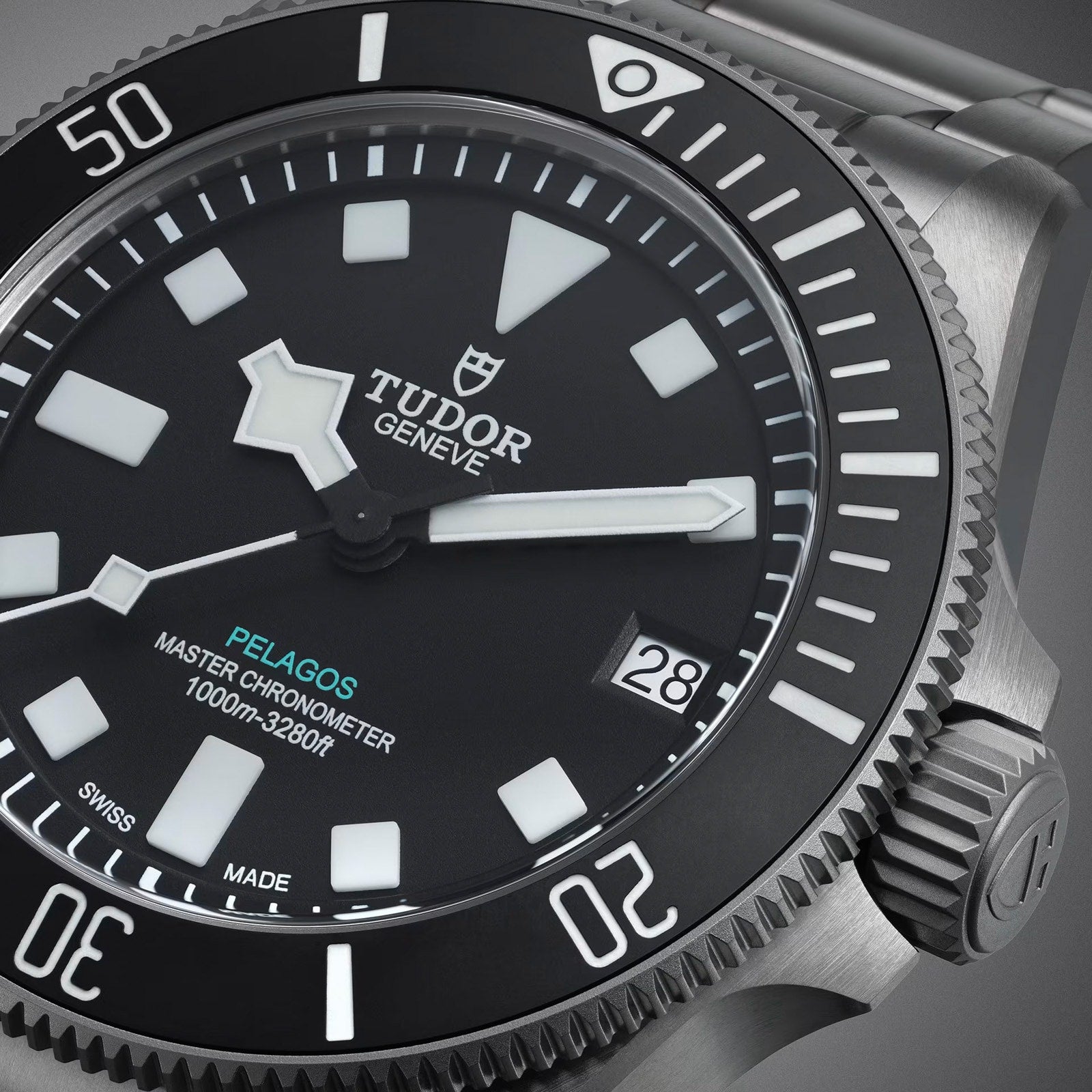 Pelagos Ultra | 43mm, Titanium, Black Dial