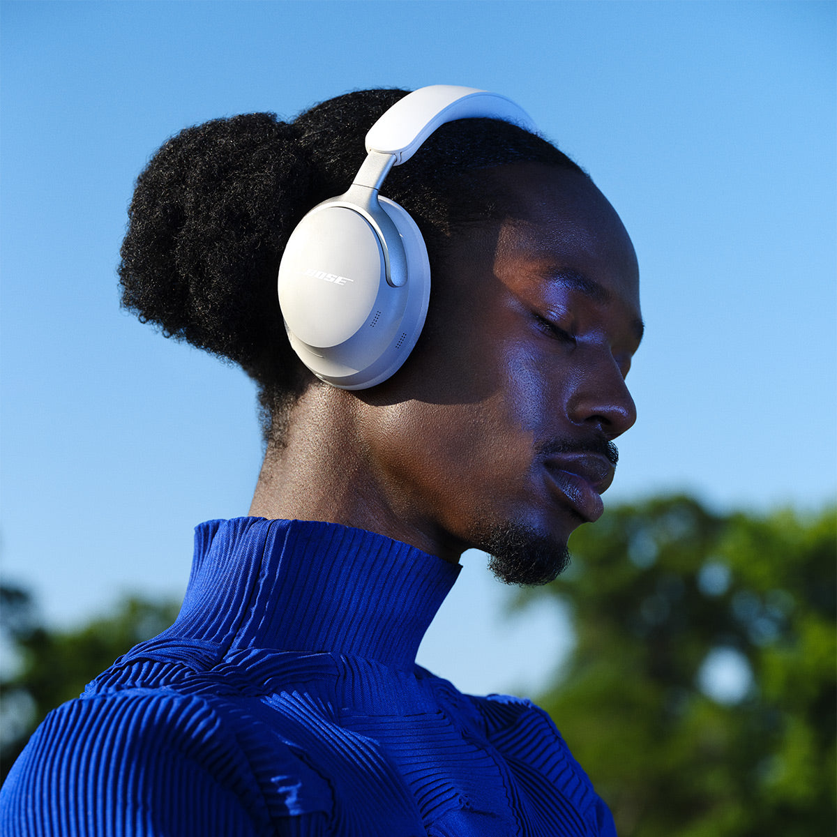 Bose QuietComfort Ultra Wireless Noise Cancelling Headphones - Pair (White)