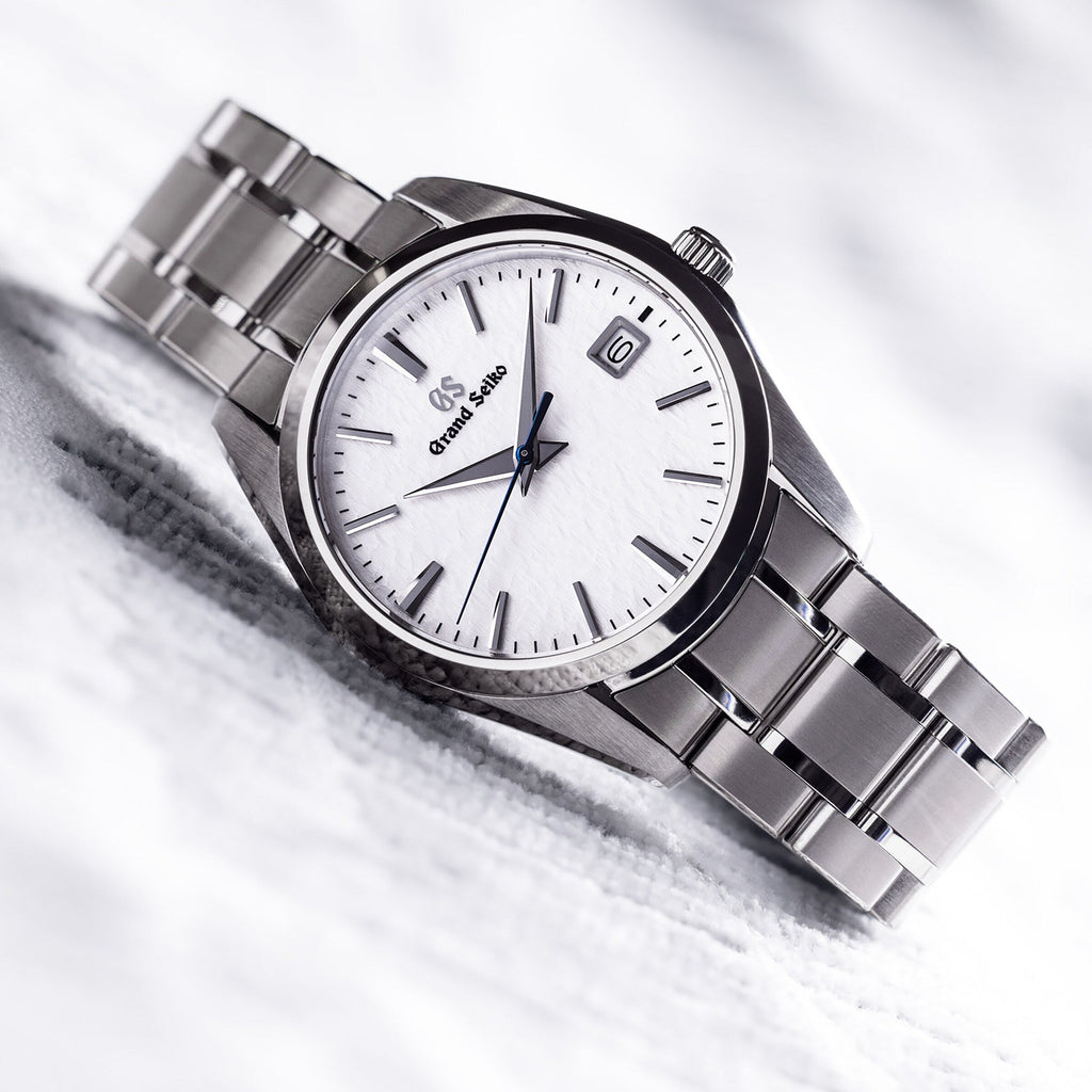 Quartz Heritage | 37mm, Titanium, White Dial