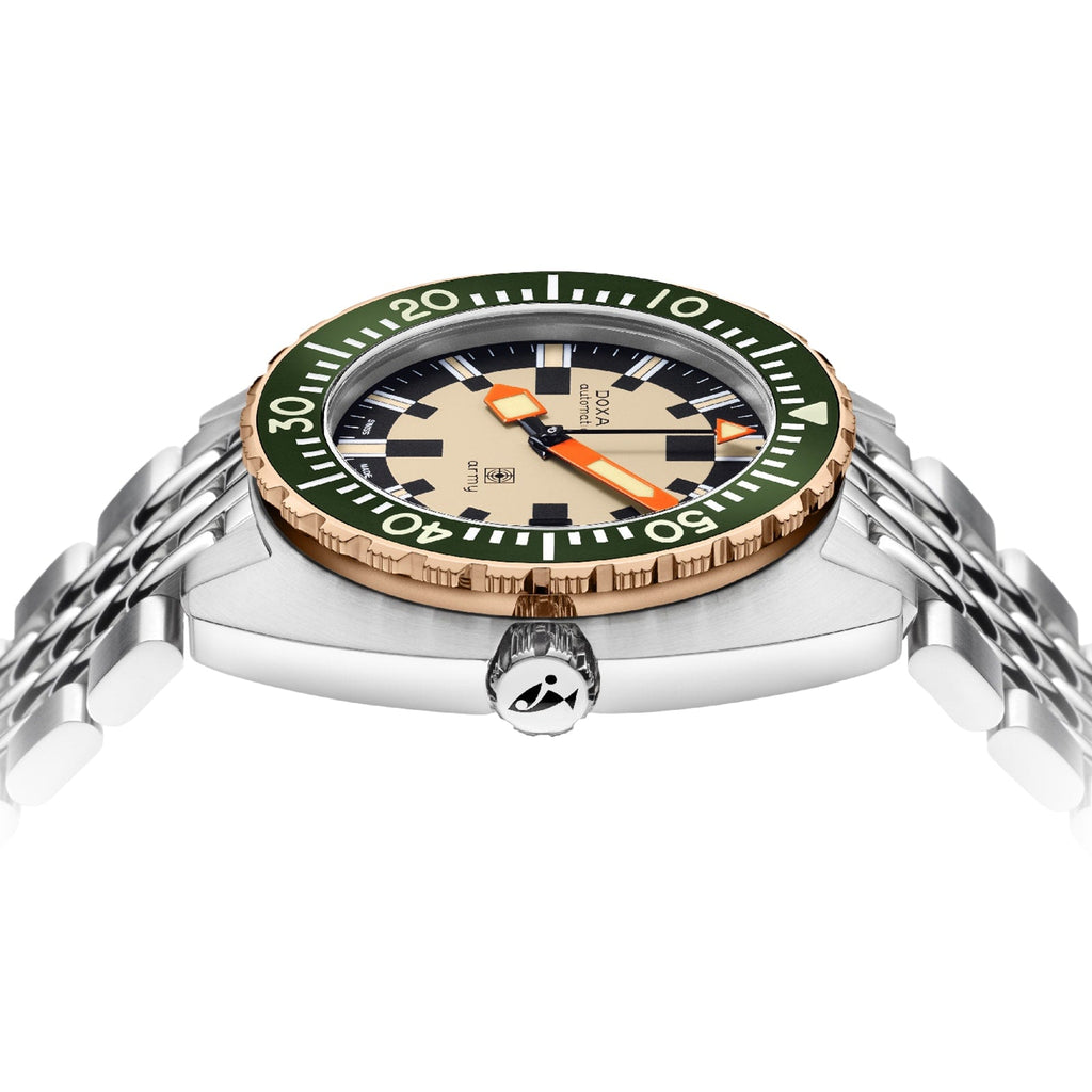 DOXA Army Bronze | 42.5mm, Stainless Steel, Beige Dial