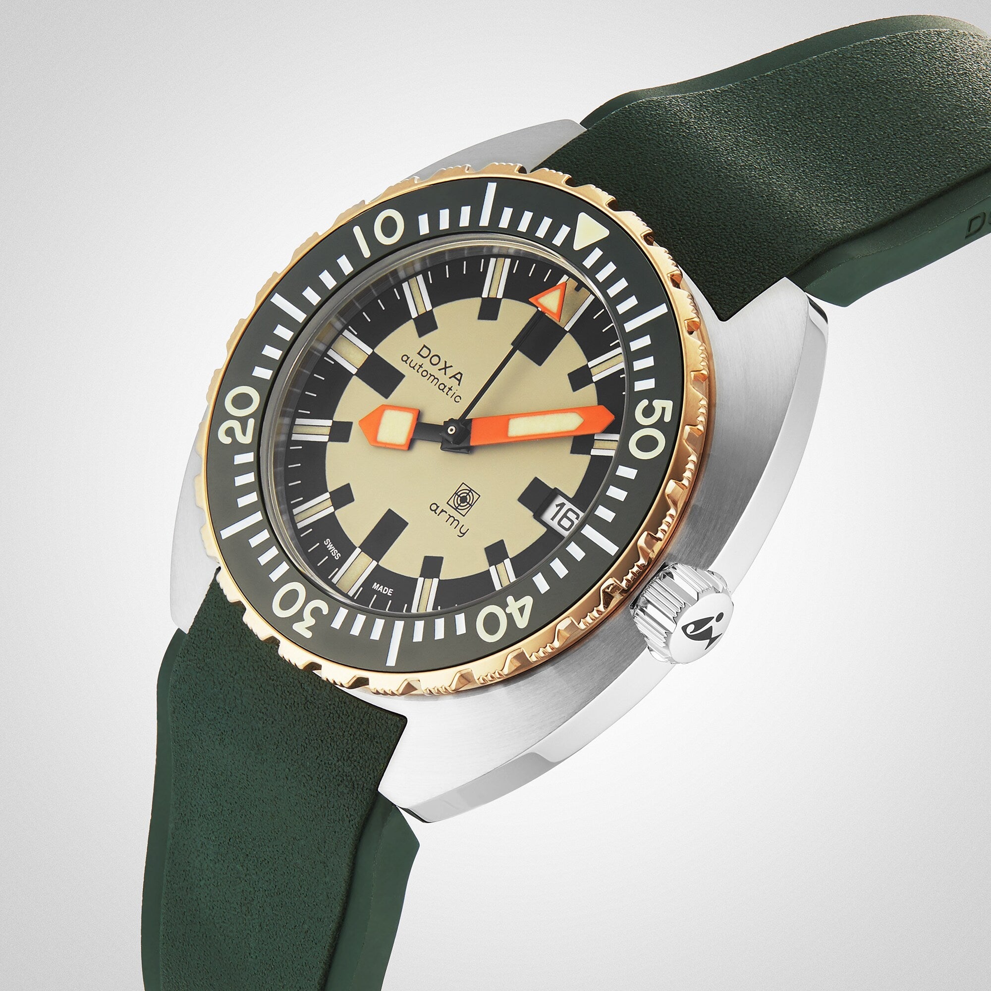 DOXA Army Bronze | 42.5mm, Steel, Green Rubber, Beige Dial