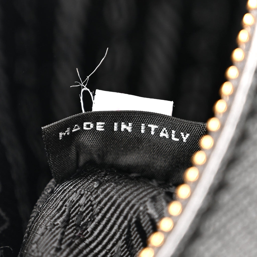 Saffiano Lux Re-Edition 2005 Shoulder Bag Black