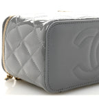Patent Quilted Quilted Small Top Handle Vanity Case With Chain Grey