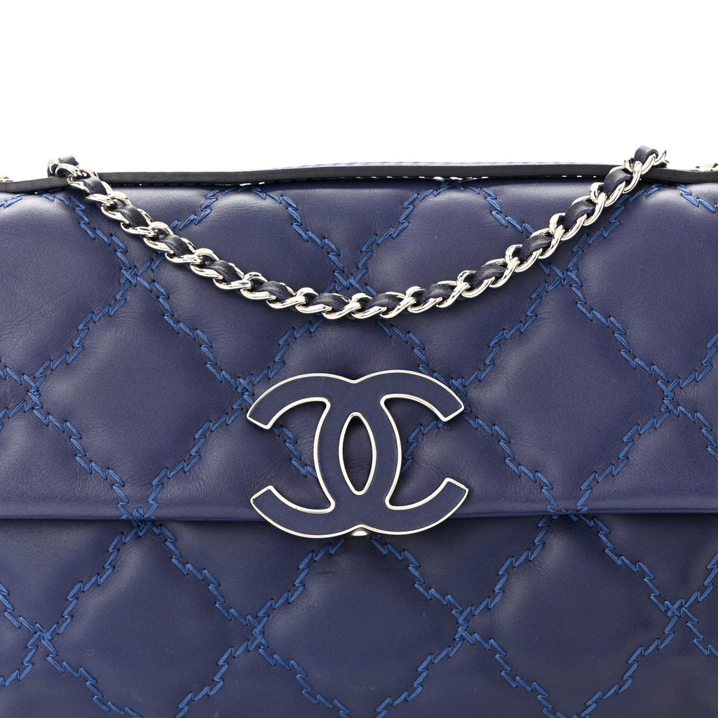 Calfskin Quilted Double Stitch Hamptons Clutch with Chain Blue